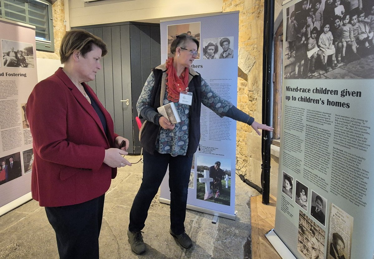 To round off #EnglishTourismWeek24, I had the great privilege of visiting A Place Called Home, an exhibition which tells the largely hidden story of children born to black GIs & white women in WW2. It runs until Easter Monday at Castle Cary's Market House & entry is free. 1/2