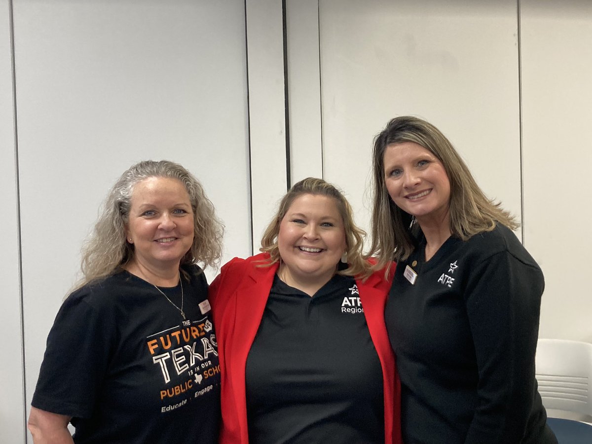 Great way to spend a Saturday morning is time with @OfficialATPE folks in Region 12! Never doubt the power of #txed and the passion of teachers. Two phenomenal examples of that passion right here @LadybugWard @cflores22
