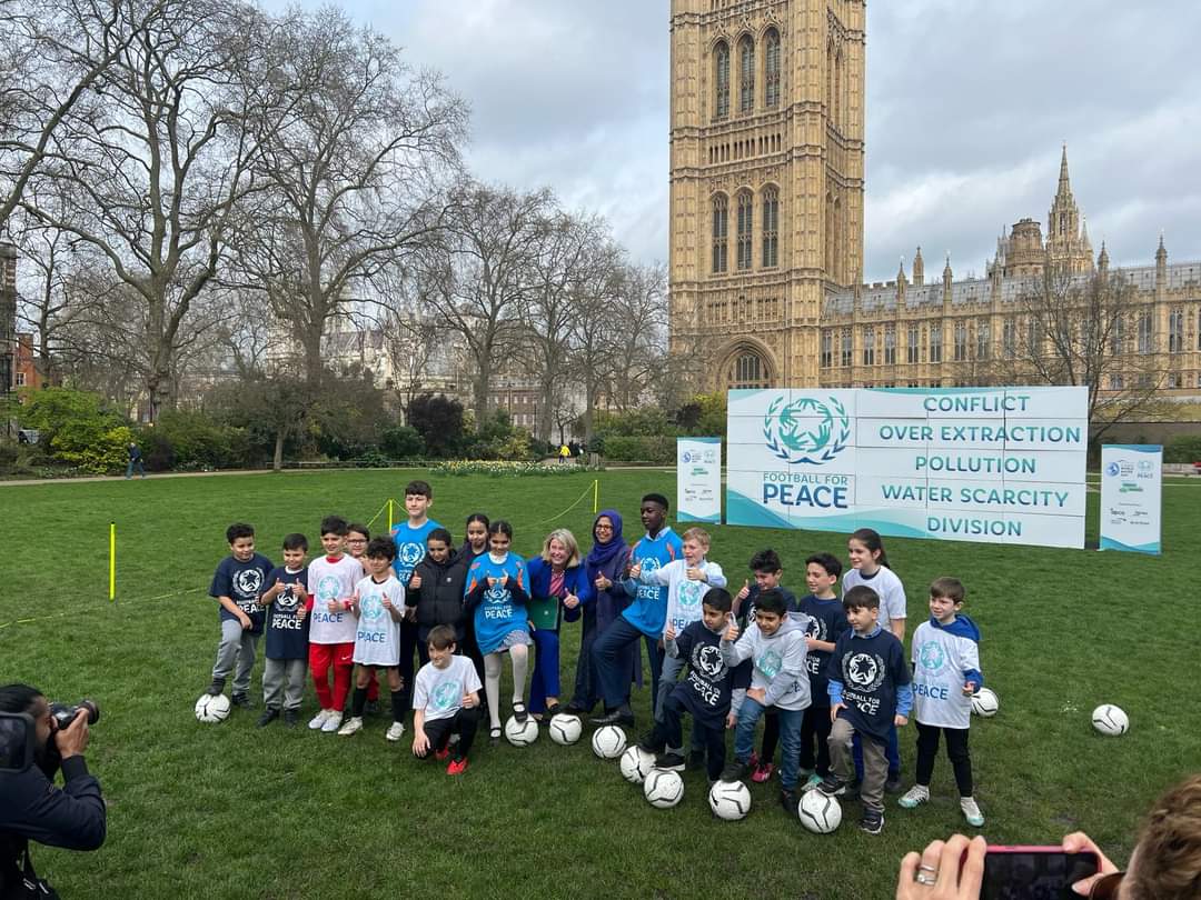 We are thrilled to have collaborated with @FfP_Global and @_cparliament to dismantle the wall outside @UKParliament. Our collective heartfelt gratitude goes out to all our friends for their invaluable support in making our work and vision a reality. aobm.org/un-world-water…