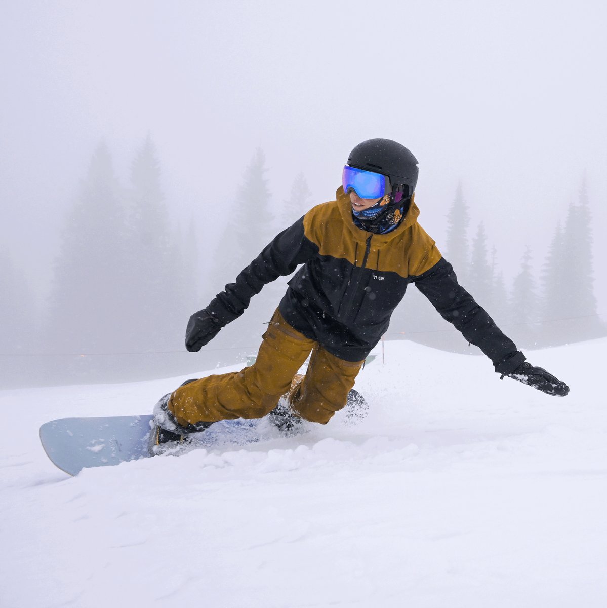 Leaning into this weekend and looking forward to more snow accumulation tonight ❄️ Going to be a great day of skiing and riding tomorrow! #schweitzerlife #skiidaho