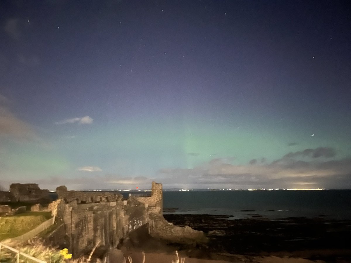 The northern lights were back tonight in St Andrew’s, Scotland! View from the Castle 🤩 #Aurora #Scotland #EastNeuk