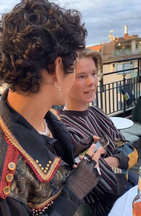 stormy_lizzie's tweet image. ok but who remembers this day?  one of the first events the fandom was freaking out together😭