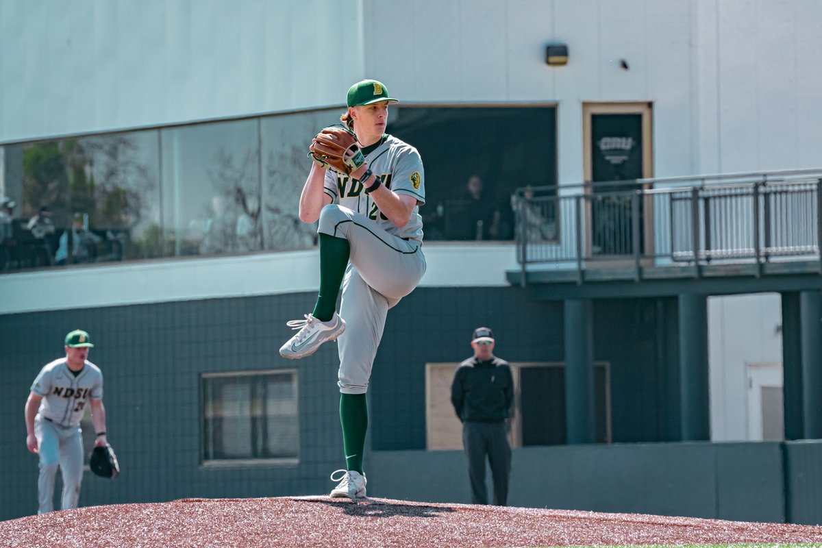 Logan Knight earned his first win as a Bison! 👏

7.0 IP / 7K / 5H / 2 BB / 1R