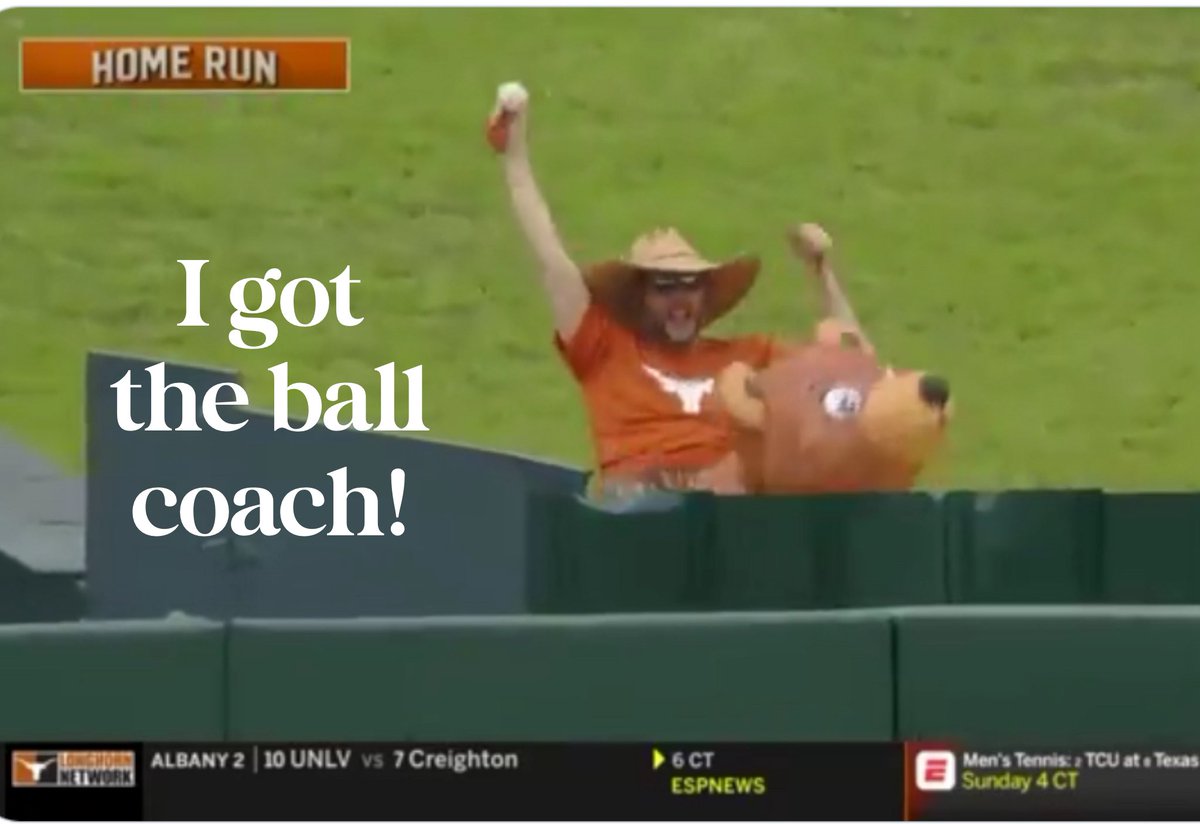 homeworkinLF's tweet photo. Hey I know that guy! 😆🐂⚾️🧡🤘@ChuyDelNorte 
#Occupyleftfield #LF #longhorns #baseball https://t.co/13A1TfOyke