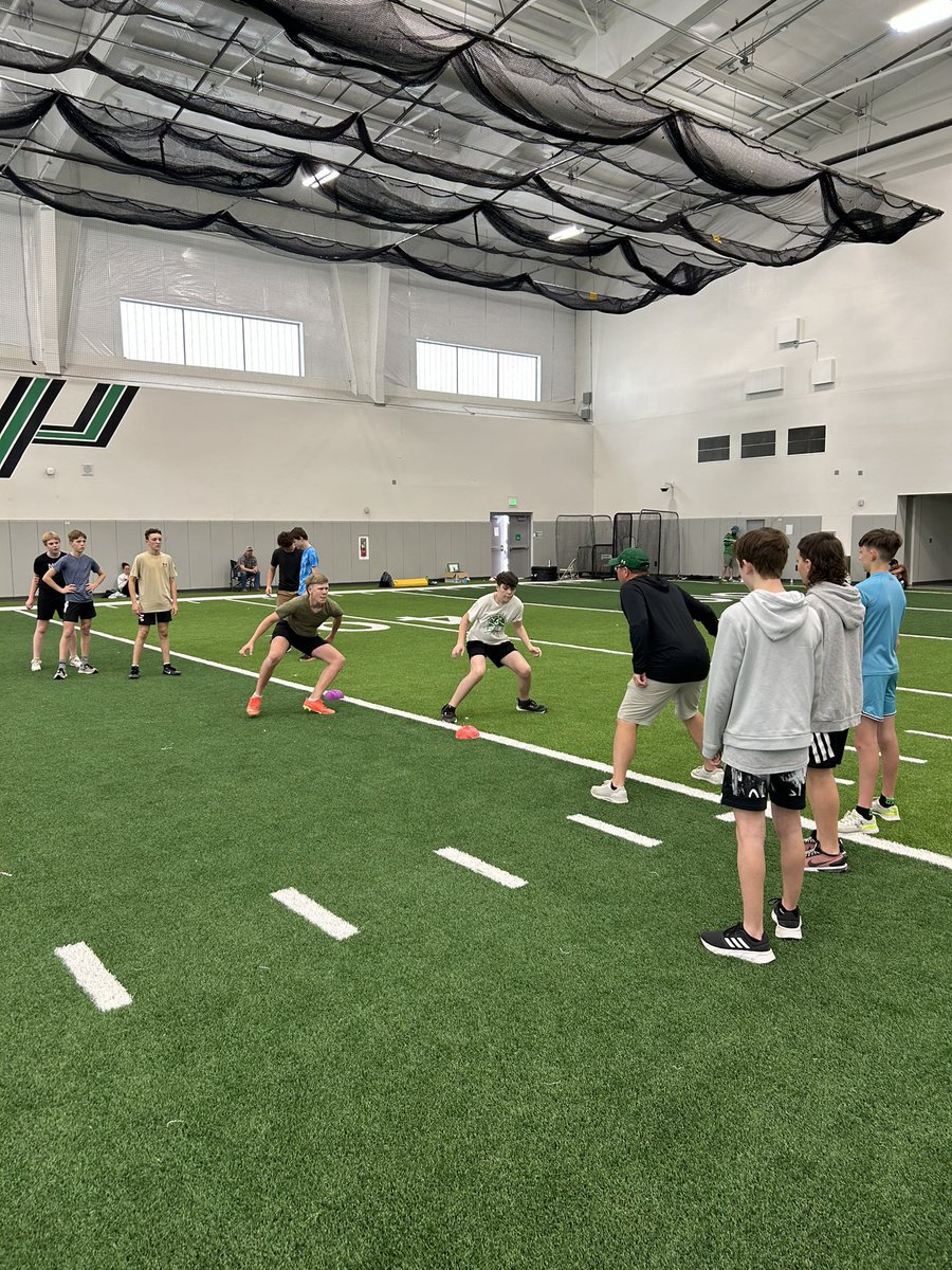 KodiCrane's tweet image. Final day of Fox Fast Speed Camp. It was a great 3 days of Foxes getting better. #SpeedWins Explosion, change of direction &amp;amp; top end speed are essential in athlete development. #UNCOMMON @FoxUnleash @luke__allison @CaddoClub @CaddoMillsISD