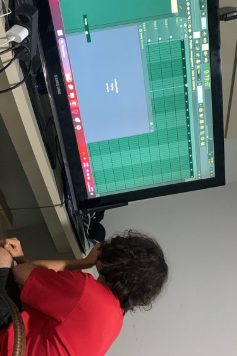 tássia ahh++ mídia tweet media