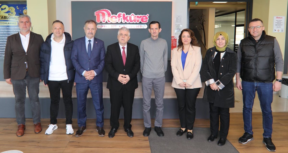 Özel Mefkure Okullarımızı ziyaret ettik, okul yönetimimiz ile bir araya geldik.
Kıymetli idarecilerimize misafirperverliklerinden dolayı teşekkür ediyor, çalışmalarında kolaylık diliyoruz.