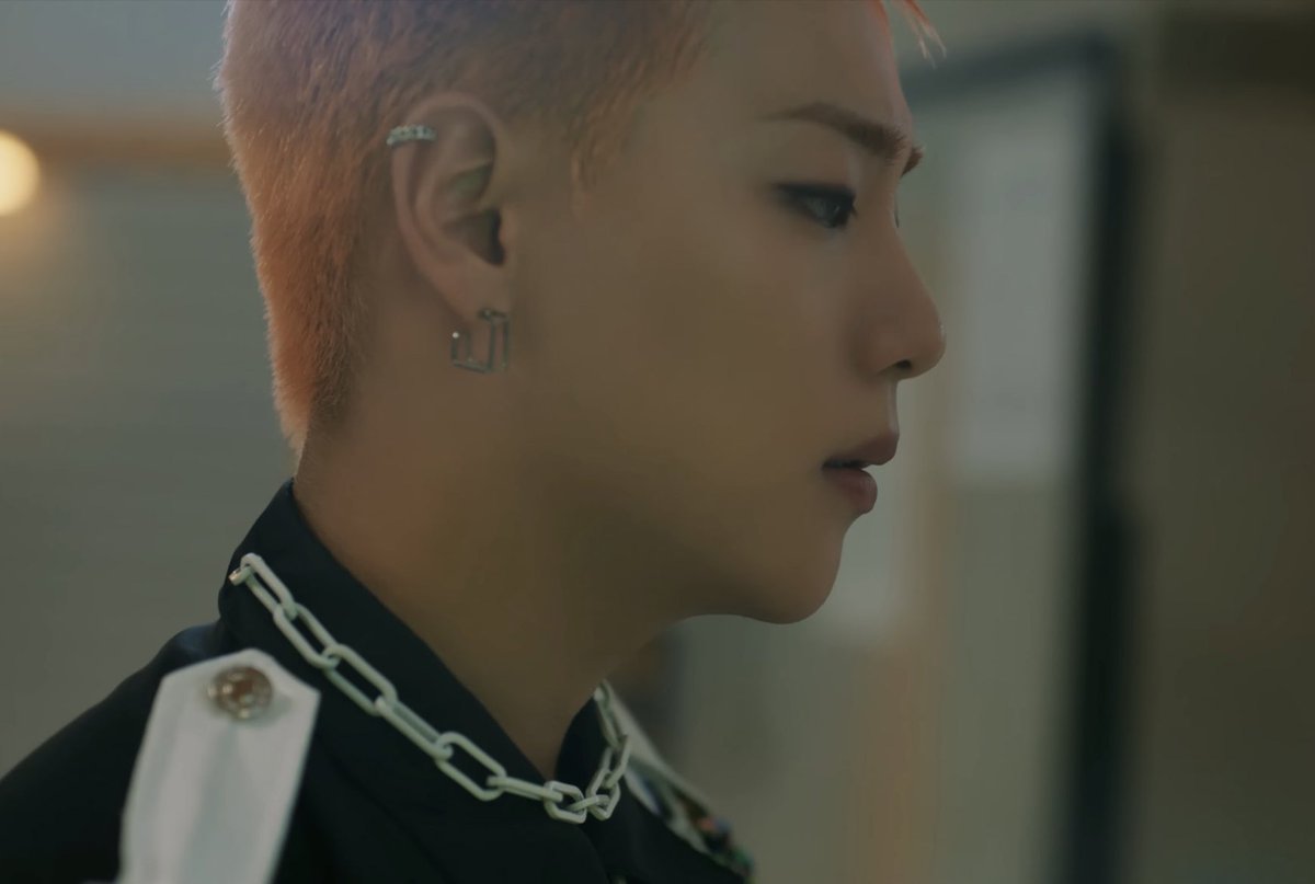 look i know you just sent off your best friend to his inevitable death but your eyebrows look so good rn