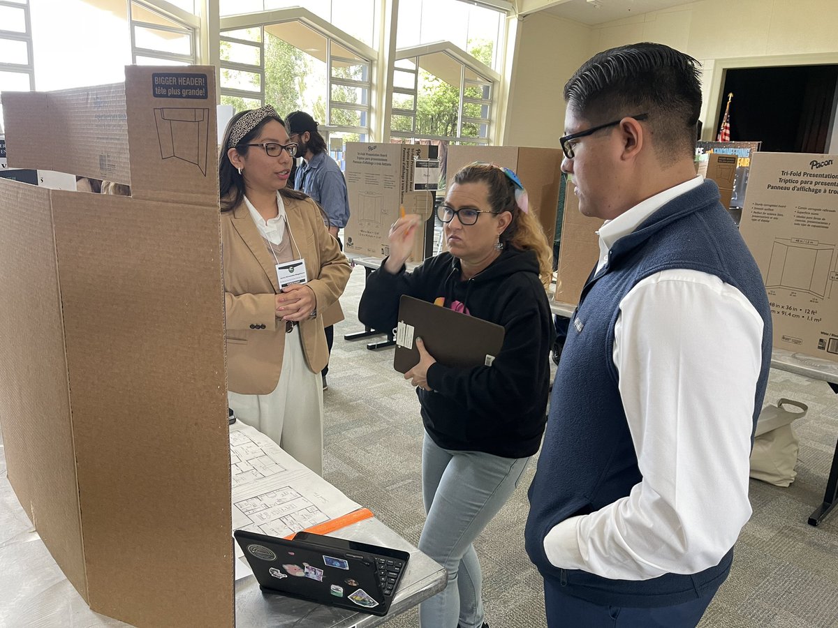 Enjoy a couple of pictures of the 2024 Monterey County Science & Engineering Fair🤩 Our Monterey County students are knocking it out of the park with their projects and interviews. Stay tuned for more pictures👊🏽