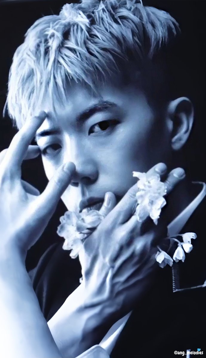 2PM_enpicts's tweet photo. @follow_2PM Thread of #WOOYOUNG from #2PM
ELLE Japan Photoshoot [2017]
This shot is so perfect 🫠

- end of thread - 
#투피엠 @follow_2PM #장우영 #우영 https://t.co/cWk0FeIWoS