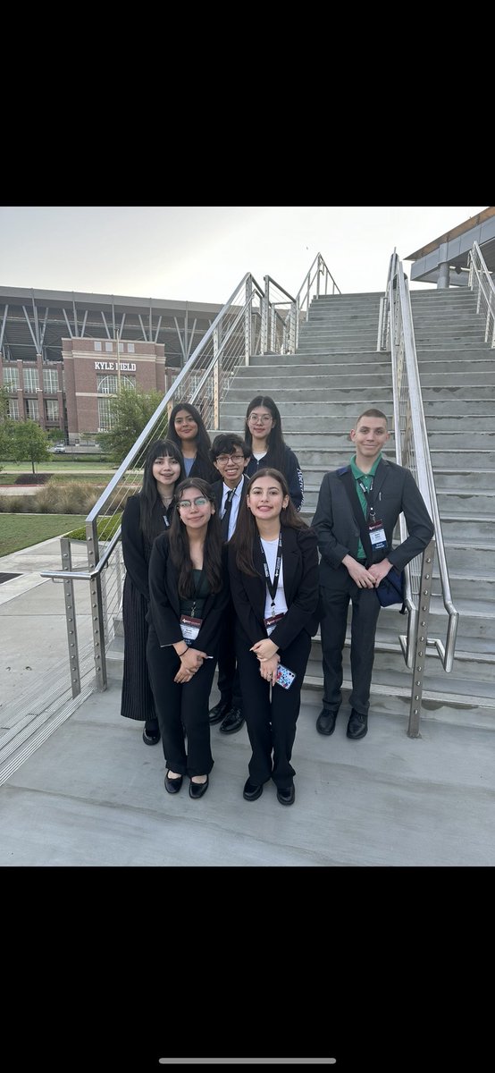 Students ready to represent MECHS at the 2024 Texas State Science and Engineering Fair. #TeamSISD #PhoenixFamily #FirstandBest