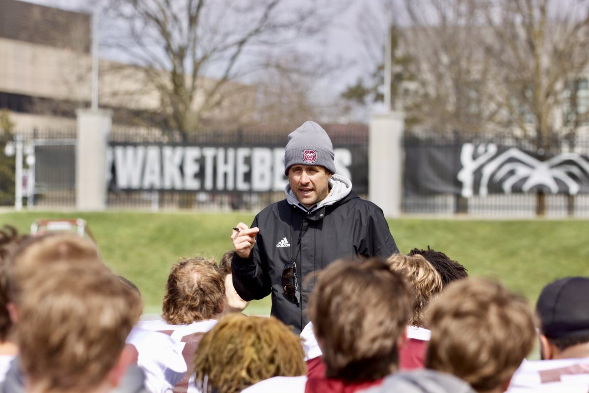 MoStateFootball's tweet photo. 1% better🥵

#40Strong #OutHitOutHustle https://t.co/OPGynBXwtT