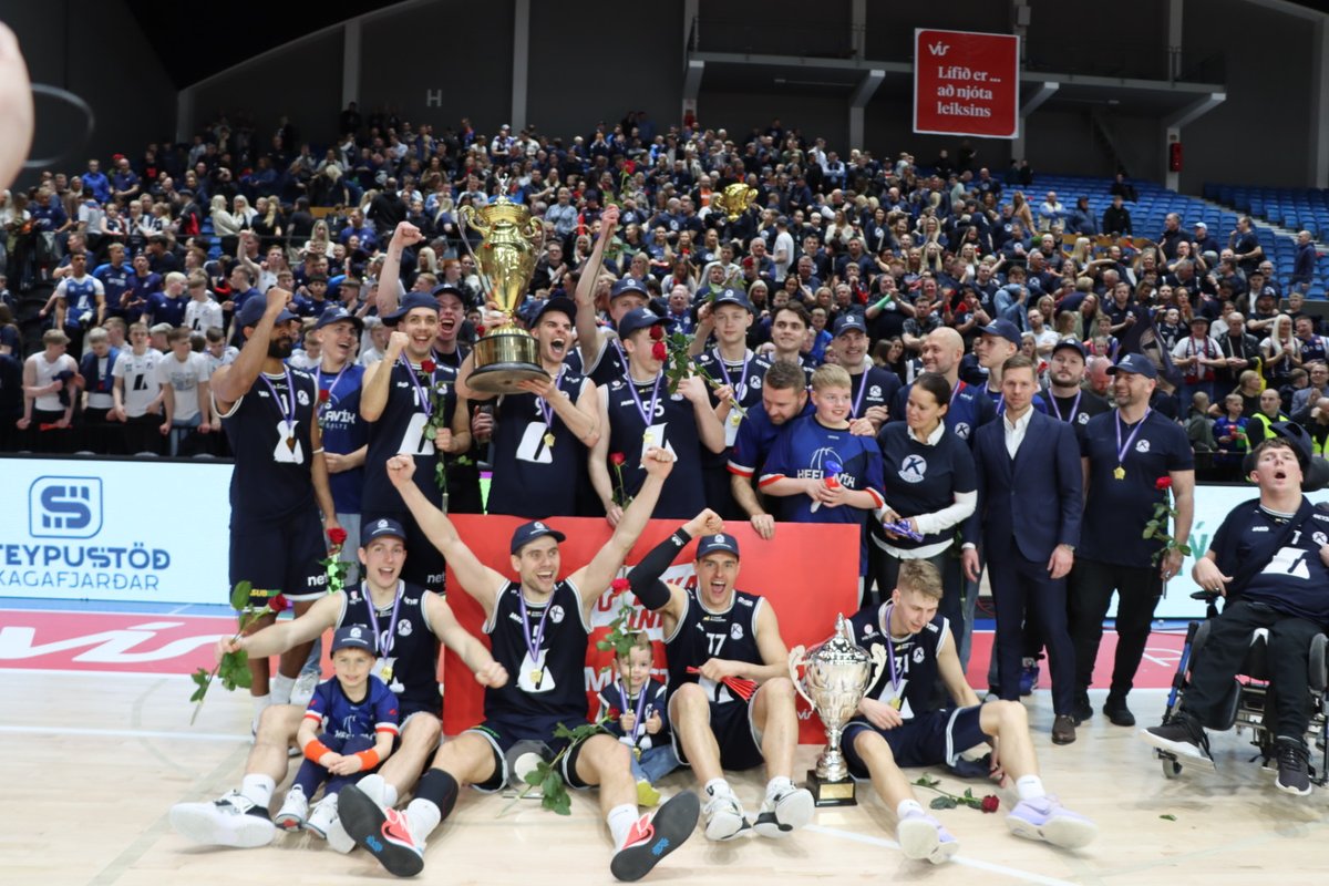 kkikarfa's tweet photo. 🏆VÍS BIKARMEISTARAR 🏆
Innilega til hamingju með glæsilegan sigur Keflavík 👏🏀

#visbikarinn #korfubolti https://t.co/TmTdNdg6Z5