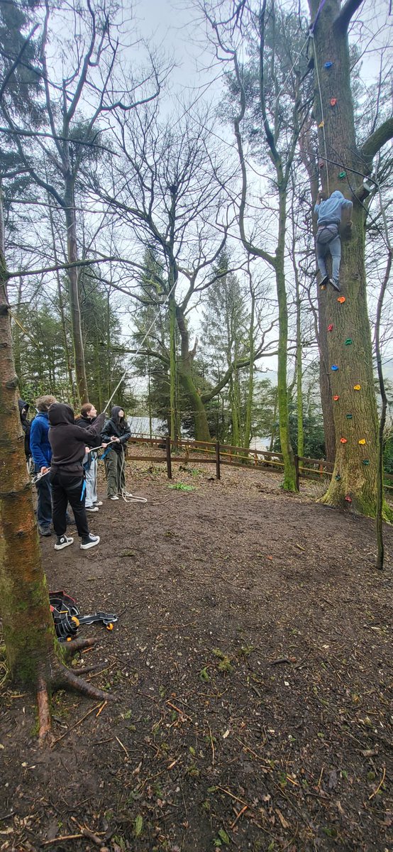 Working hard and getting some outdoor activity too. It’s great for confidence and focus! Top effort from the team! 👌✨✨💪💪💙💙#Ambition