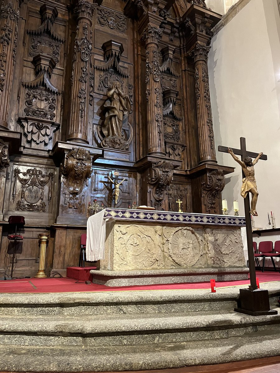 luis_alro's tweet photo. Decía Don Bosco: “las espinas de la vida se trocarán en flores para toda la eternidad”.

Comienza la Semana Santa ✝️.

📷: Parroquia Inmaculada Concepción. Salesianos (Soto del Real - Madrid). https://t.co/xpMmEOneUj