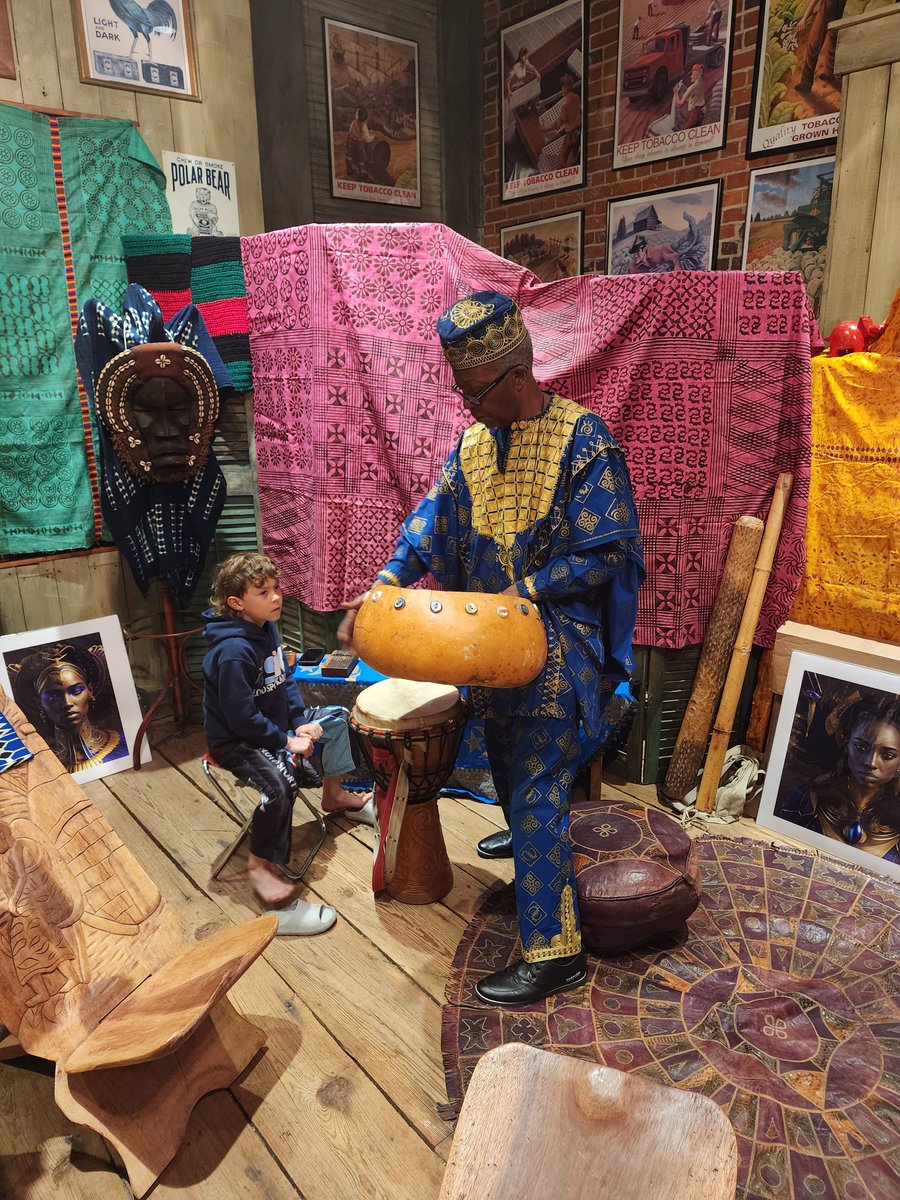 WayneMcRae2's tweet image. I took time out to visit Professor Felton Eaddy and his traveling African Museum.  I truly enjoyed it. #KeepProgressing, #hbcnews ,#DaVoiceOfThePeeDee,#History,#Wildcats,#BroncoPride,#BlackHistory,#FayettevilleState