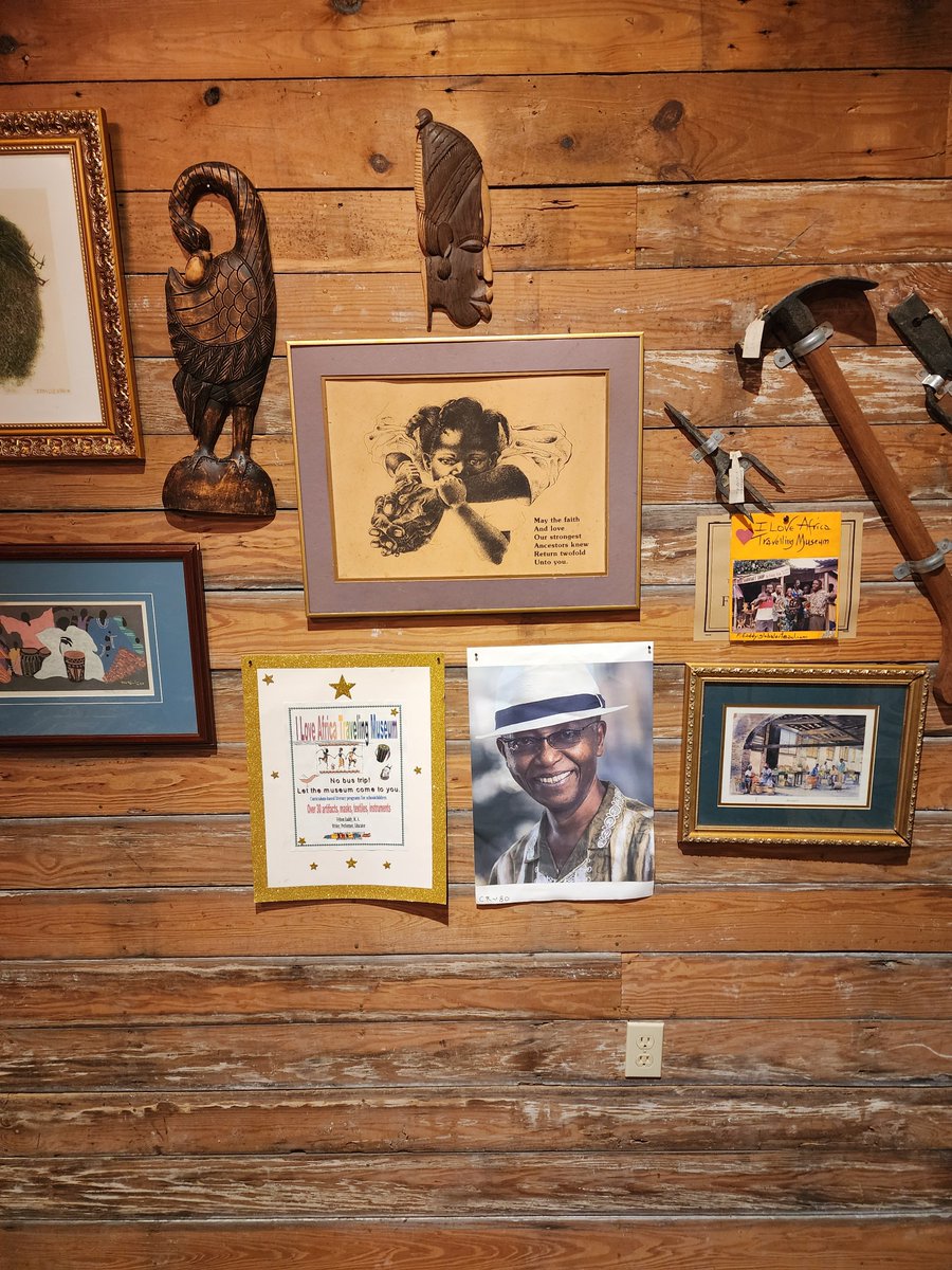 WayneMcRae2's tweet image. I took time out to visit Professor Felton Eaddy and his traveling African Museum.  I truly enjoyed it. #KeepProgressing, #hbcnews ,#DaVoiceOfThePeeDee,#History,#Wildcats,#BroncoPride,#BlackHistory,#FayettevilleState