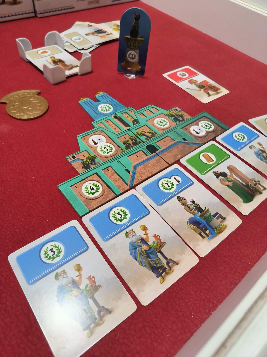 RDJugones's tweet image. Estamos jugando a la nueva expansión #7WondersArchitects–Medals de @Asmodee_es @ReposProduction con 2 jugadores y Francis me ha barrido con  38 puntos #bgstats