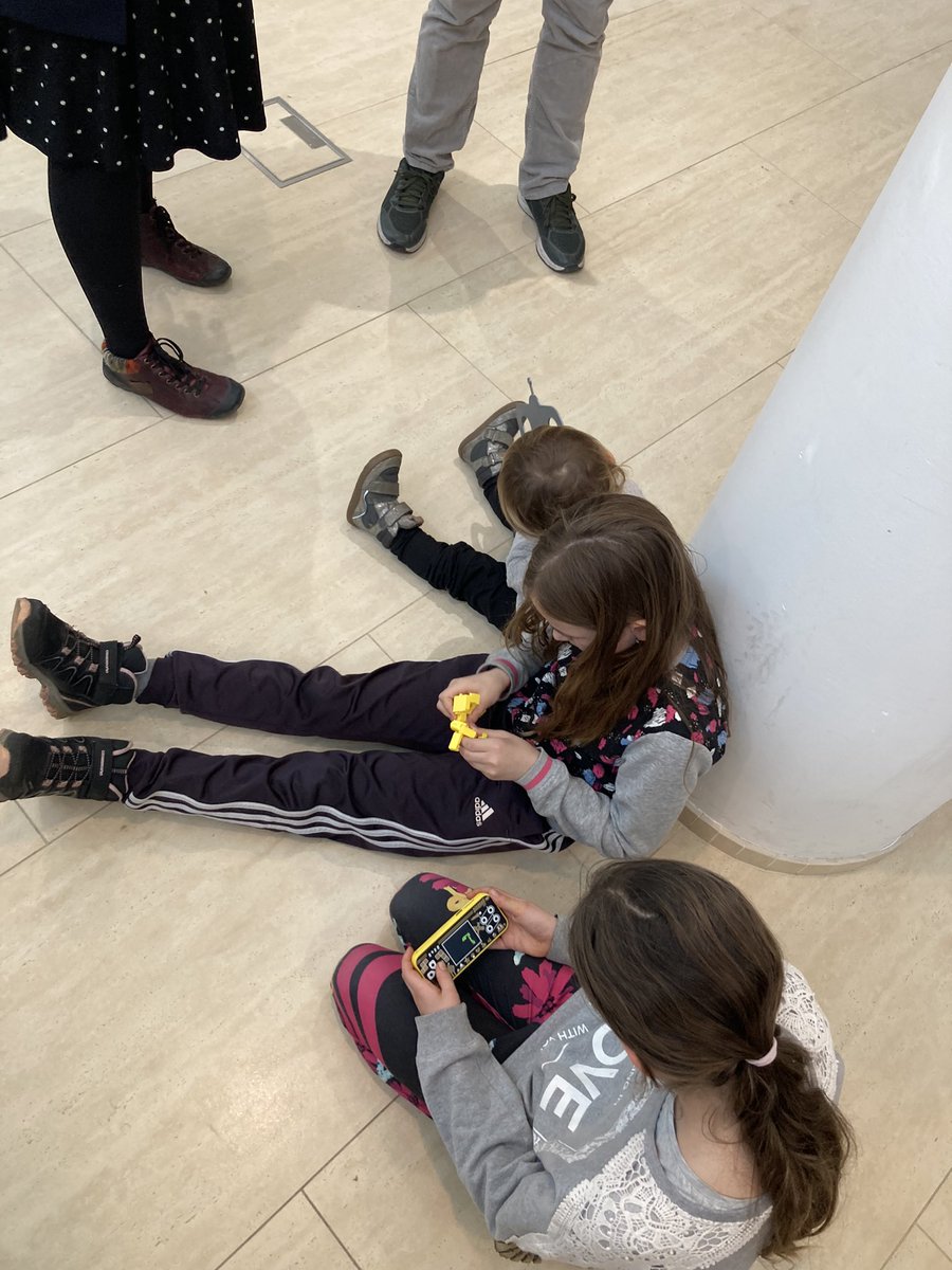 MartinFejt's tweet image. Tož dekuji @RoboDoupe za dnesni #ArduinoDay. Prijemne odpoledne, necekane setkani s mnoha přáteli a i holčičky z naší výpravy byly spokojené 👍☺️