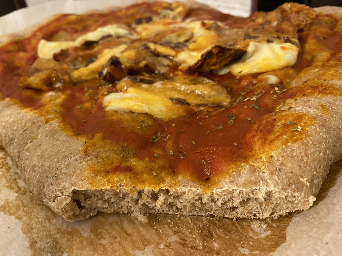 #Pizza integrale al formaggio tomino.
#ciboitaliano #fattoincasa
