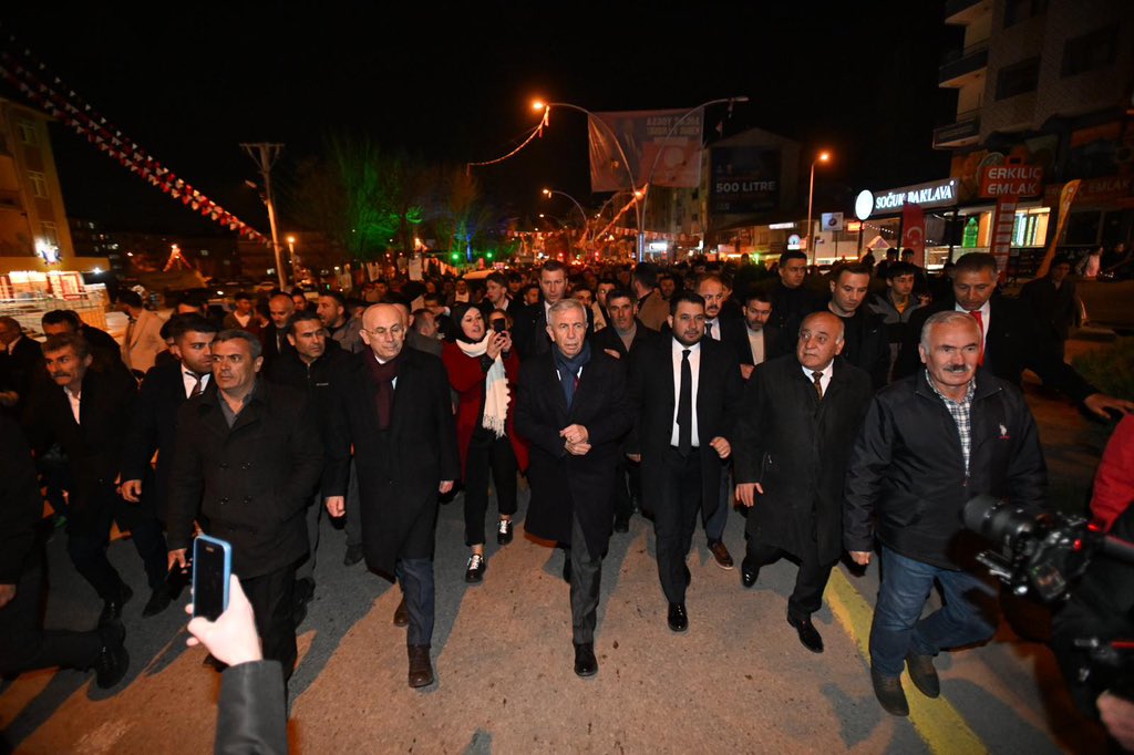 Bugün orucumuzu Kahramankazanlı hemşehrilerimizle birlikte açtık. Bizi yan yana tutan aramızdaki bu gönül bağı. Birlik ve beraberliğimiz daim olsun.