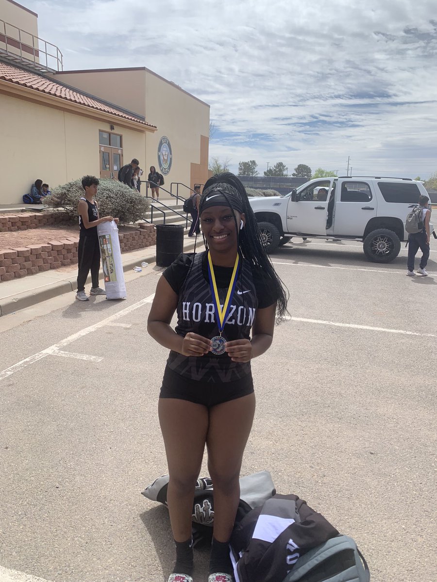 godofvictory1's tweet photo. Congratulations to Rachel Wright for winning 2nd place in varsity discus at the San Elizario track meet. https://t.co/sJ3YYANRIu
