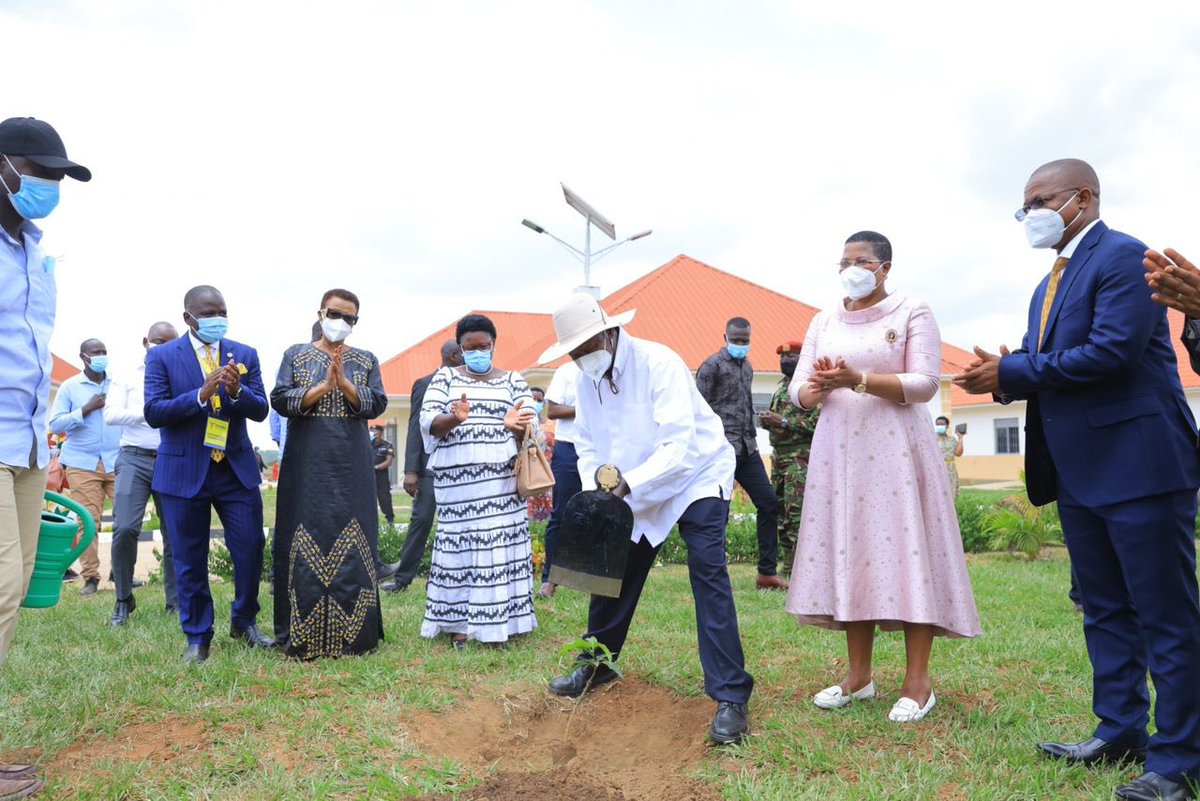 Yoweri K Museveni tweet media
