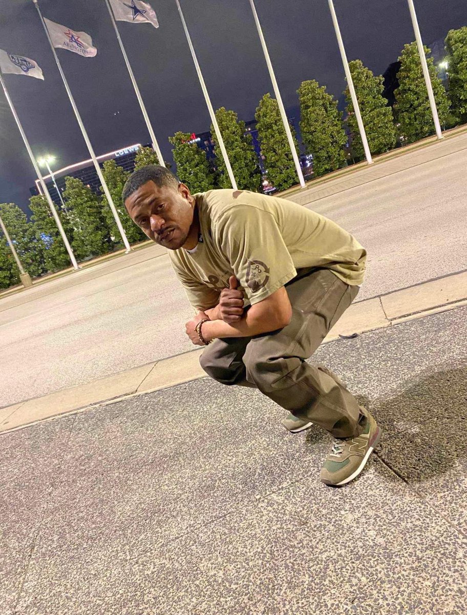 RickRossPizza's tweet image. So this isn’t fresh to yall ? 👀😒