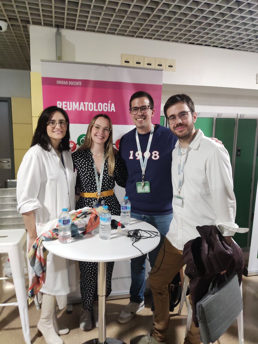 El pasado jueves se celebró la tradicional jornada de puertas abiertas de nuestro hospital (<a href="/HUReinaSofia/">Hospital Universitario Reina Sofía</a>) con una gran cantidad de futuros residentes. Tutores y residentes estuvimos informando a los interesados.
Si quieres saber más sobre la especialidad 📩