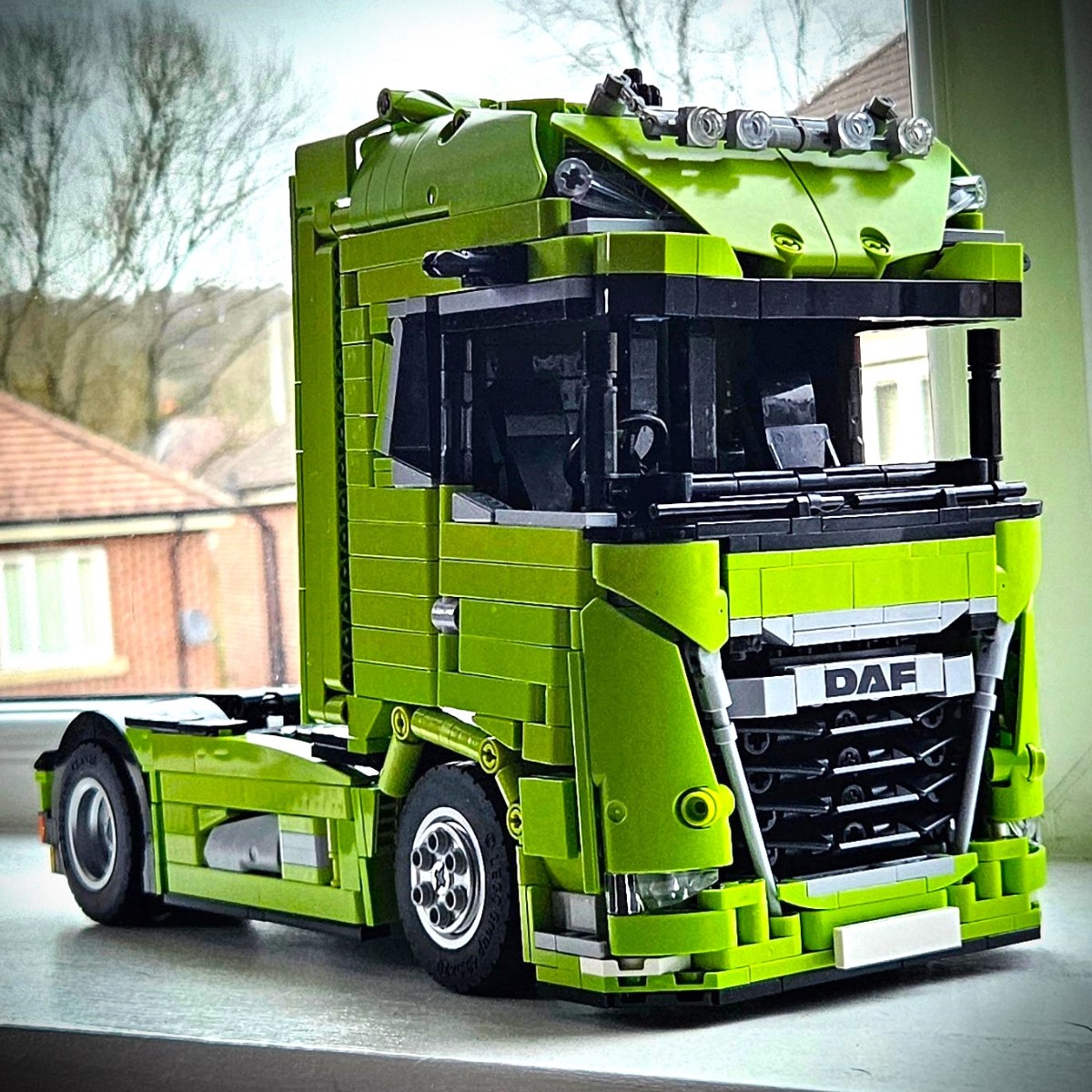 A real LEGO DAF truck! 🤩 Well done to the very talented Mike Collinson (@mcd_technic on Insta), who will be generating instructions to sell on Rebrickable, a custom LEGO design site, if you’re interested in making your very own. 👌 #LEGO #DAF #Truck