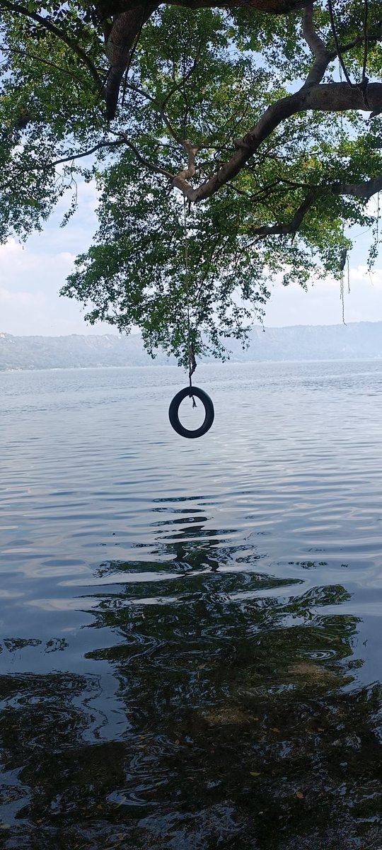 📍Lago de Ilopango. 🇸🇻 El Salvador