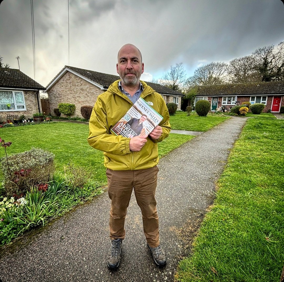 cllr_tim's tweet photo. Positive feedback from residents in #BromeandOakley and #Stuston about @TheGreenParty today whilst delivering the last of @AdrianRamsay's #WaveneyValley Matters magazine in #Palgrave ward. Rain, hail, sleet and super sunshine... #GetGreensElected. https://t.co/2pc6GiOudH