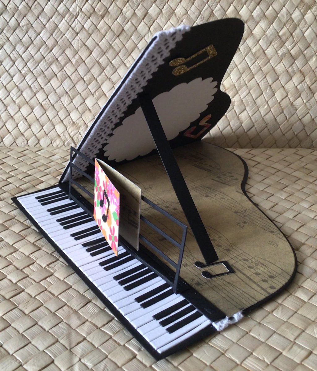 cardsallacarta's tweet photo. Baby Grand Piano Easel Card - Pianist Birthday - Open Lid Card by AllaCartaCards https://t.co/Mkfj5uqkQe via @Etsy

#networkwiththrive #craftershour #shopsmalluk #bespokecards https://t.co/KJsMBE6f0P