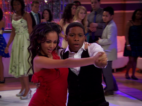 Disney_Wiki's tweet photo. Happy Birthday, Vanessa Morgan
For Disney, she starred in the telefilm, #MyBabysittersAVampire, and the series of the same name.
She also portrayed Marion Hawthorne in #HarrietTheSpy: Blog Wars, Hannah Mornell in #GeekCharming and Jeanne Gossamer / Vanessa LaFontaine in #ANTFarm. https://t.co/2zo7YpZxiR