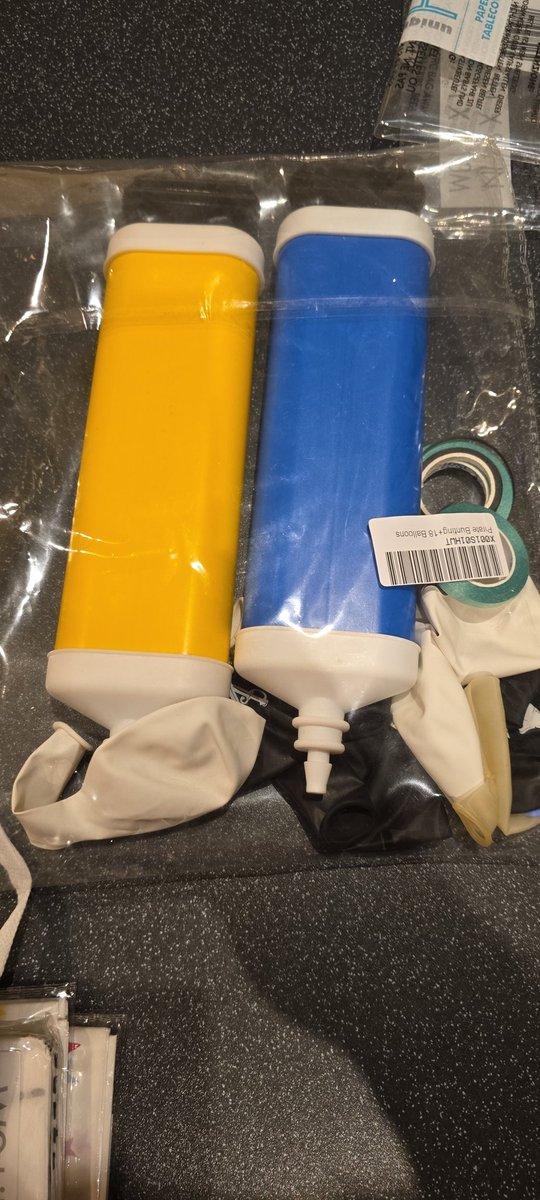 Items from my daughter's 4th birthday. Looks like something <a href="/NeilMullarkey/">Neil Mullarkey😉</a> would return  to Austin Powers on his release...