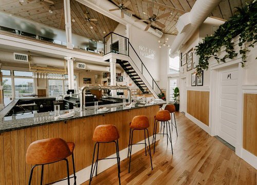 Ready for spring and summer!! Dining al fresco Italiano at Adrienne’s in Queens #spring #summer #alfresco #italianfood #queens 🍷🍽️✨✨

@adriennes_nyc 

More at Cititour.com. Link in bio. 

Photos: Jenna Murray