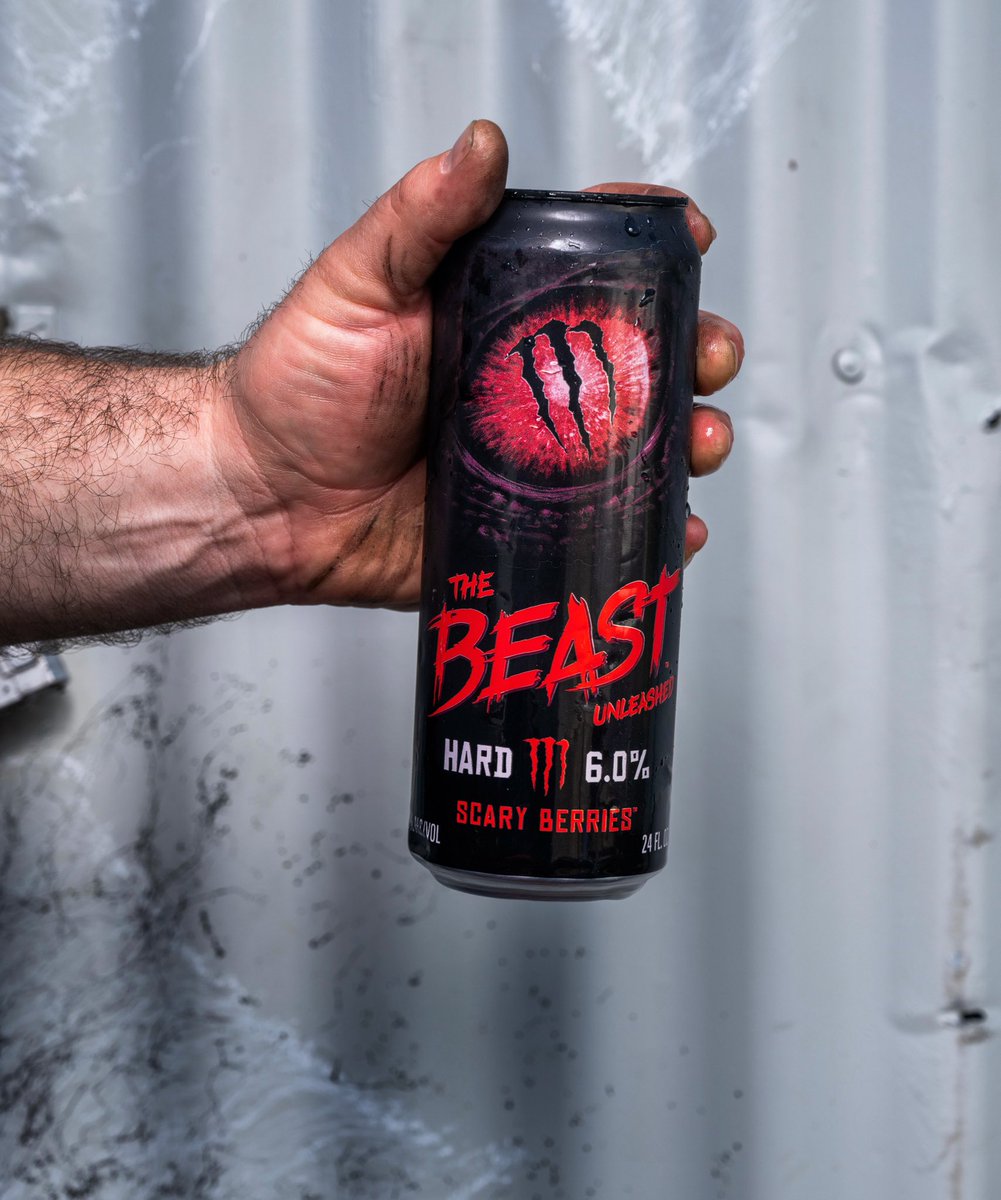 It’s a Big Beast kind of day & we’re goin with that new 24oz #ScaryBerries 😈 Anyone else celebrating with the @BeastUnleashed today? #TheBeastUnleashed #LetsDrink #LFG