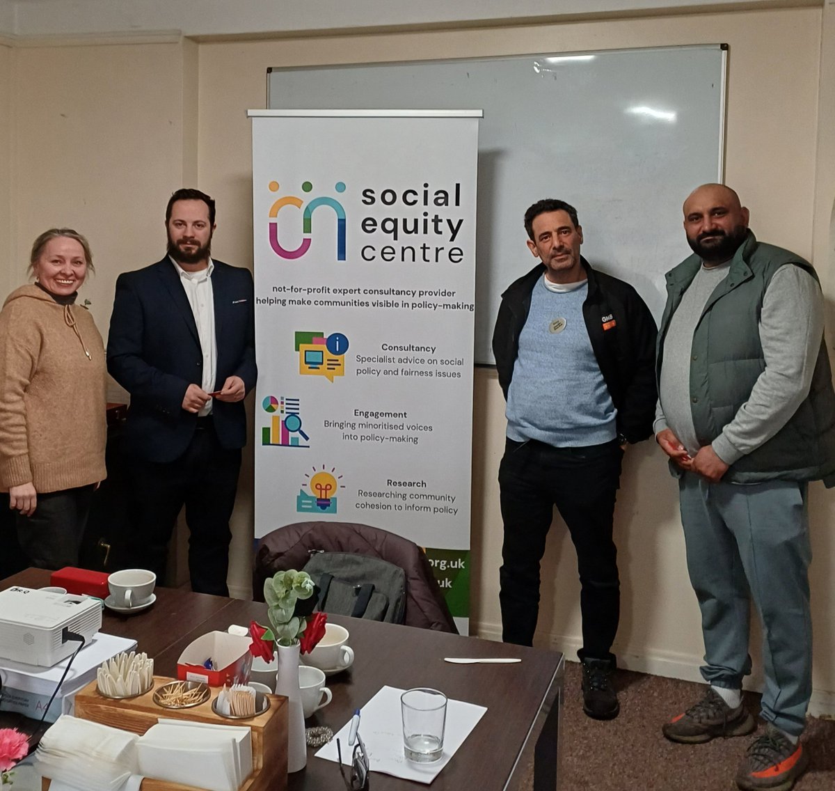 A wonderful workshop at @ShpresaPrograme for the Ukrainian community where they learnt about public sector functions as well as practical skills about how to apply for roles in public sector organisations. The workshop was delivered by Social Equity Centre 👍❤️