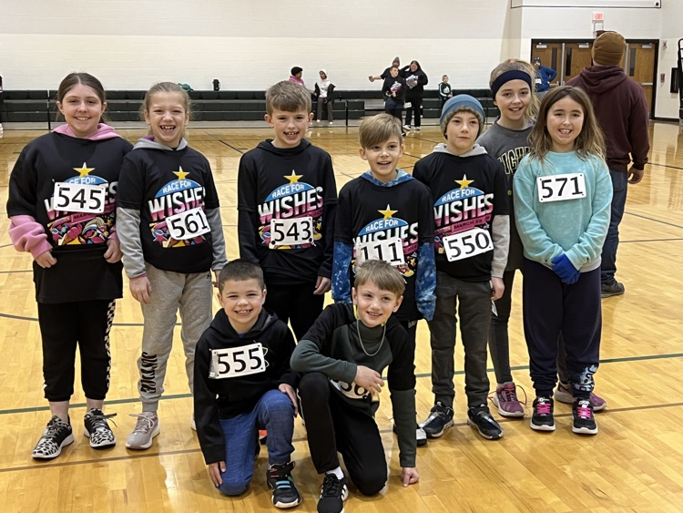 Concord_ES's tweet photo. Congratulations to all those participated in the Make a Wish 5k at CJHS. Here is picture of our East Side staff and students that attended! We had two divisional winners that both came from East Side! Great job to all! #LeadonEastSide https://t.co/NStCSnaAz9