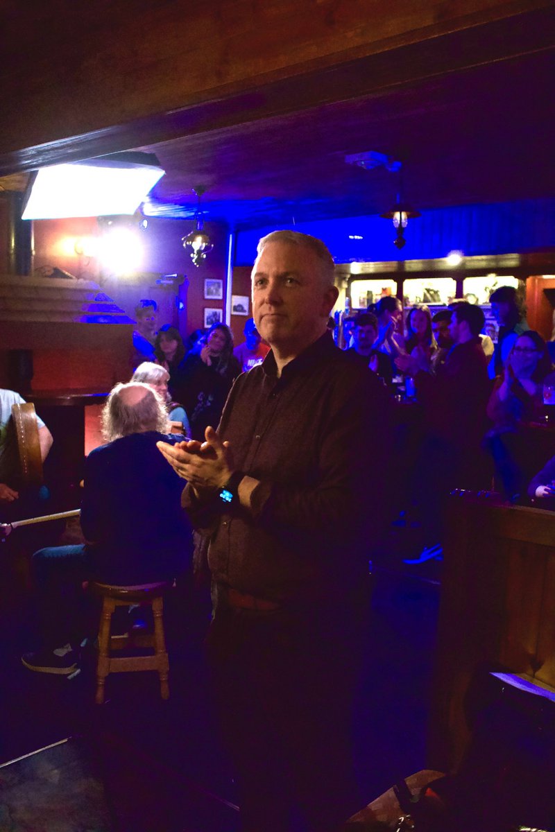 geantraitg4's tweet image. Beidh oíche speisialta ceoil romhainn i gCill Mhantáin amárach 🎶

📺 Geantraí | @TG4TV 
📍Tutty’s, Cillín Chaoimhín
🔔Dé Domhnaigh - Sunday
⏰22.30

@TradTG4