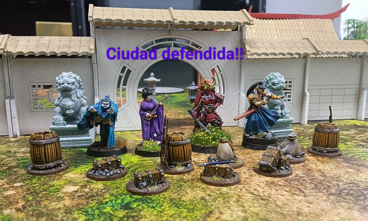 Habemus_Ludum's tweet photo. #quedadashabemusludum
1/3
El #VierGames se jugó #Hametsu, un cooperativo sacado de un Kickstarter.
Desde luego en mesa tiene pintaza.
Y los jugadores están bastante contentos con él.
#Japan #Samurai #SamuraiWarlords #oni #japanese #wargaming #wargames #wargame #Warmongers https://t.co/nCoH5N3fUs