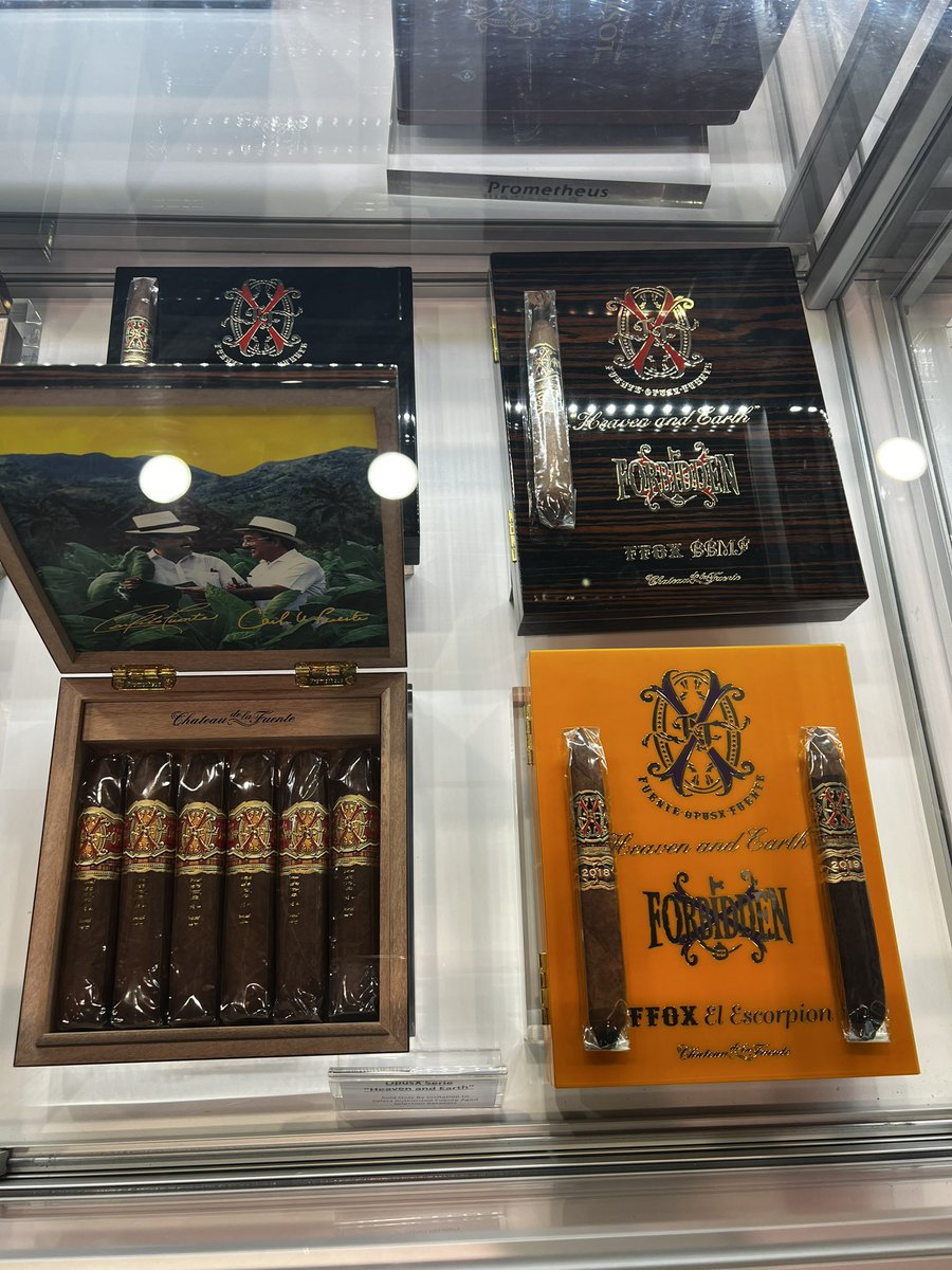 GodCigar's tweet image. Am I in heaven? Unreal! #PCA2024