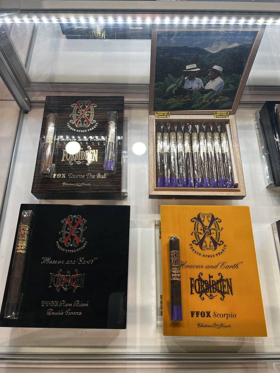 GodCigar's tweet image. Am I in heaven? Unreal! #PCA2024