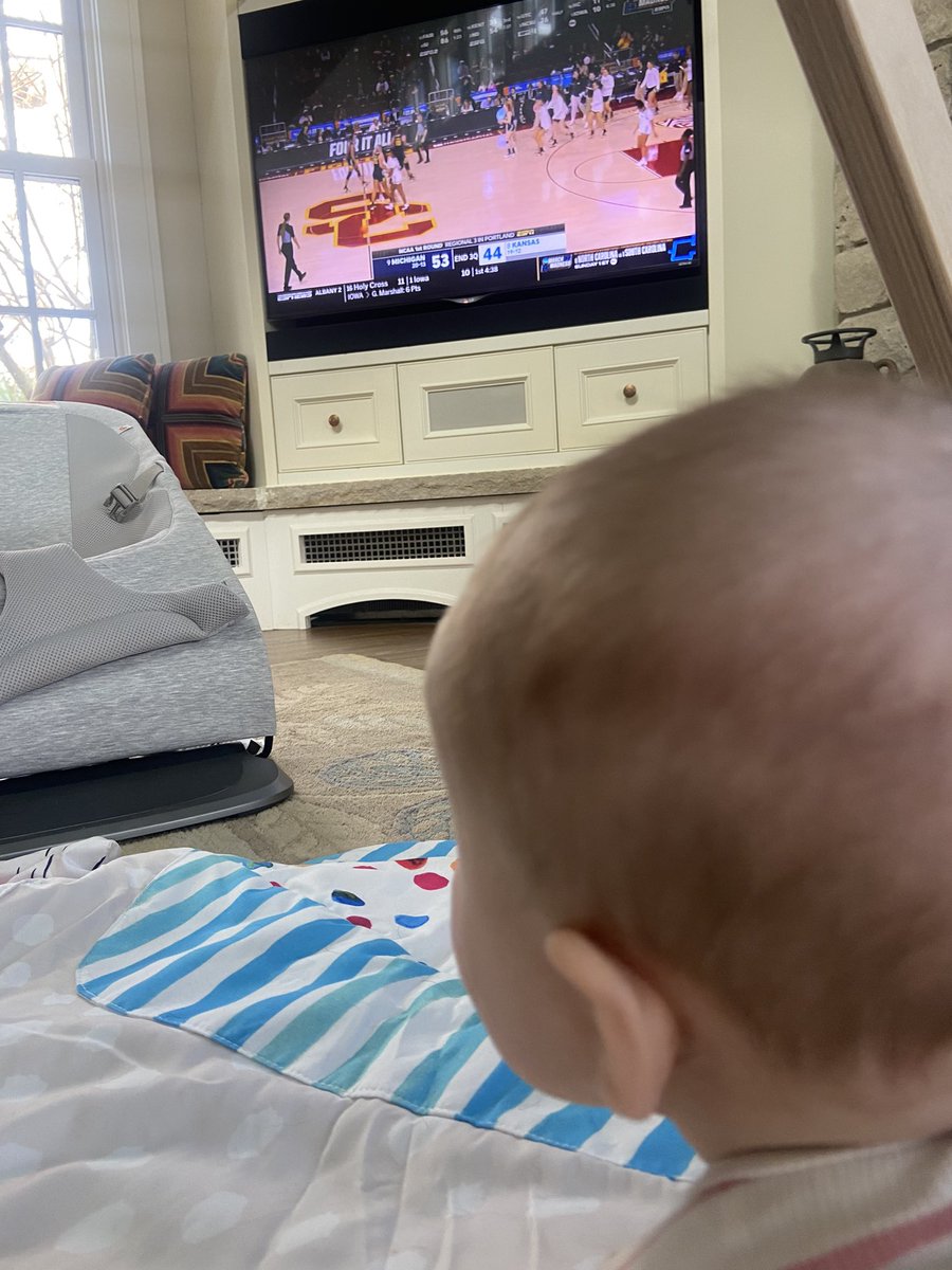 juthful's tweet photo. Start them young @umichwbball #GoBlue https://t.co/zb2Hk8pJQL