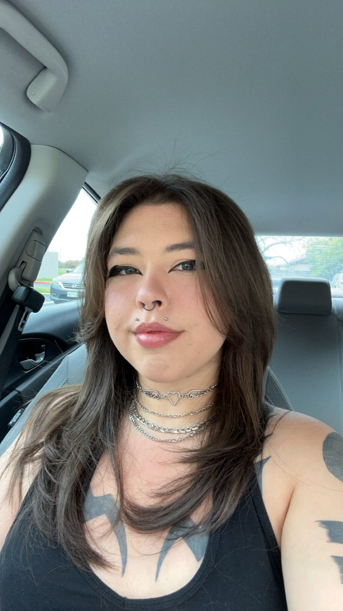 ShokeraVT's tweet image. New cut? (Ignore my sunburn I will literally cry) 🔥🔥