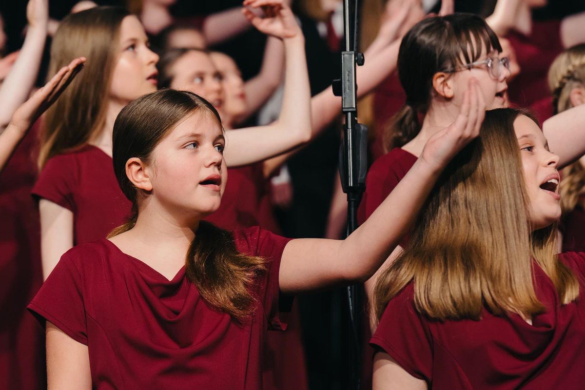 Barnsley Youth Choir tweet media