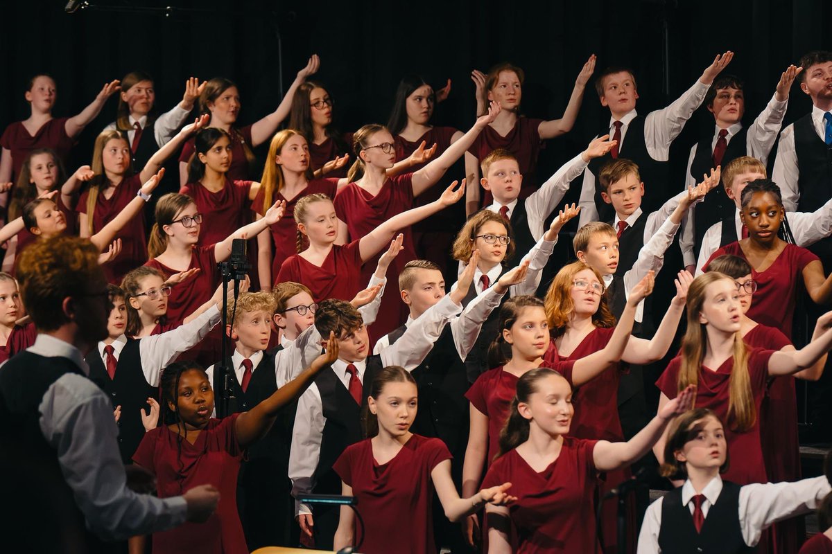 Barnsley Youth Choir tweet media
