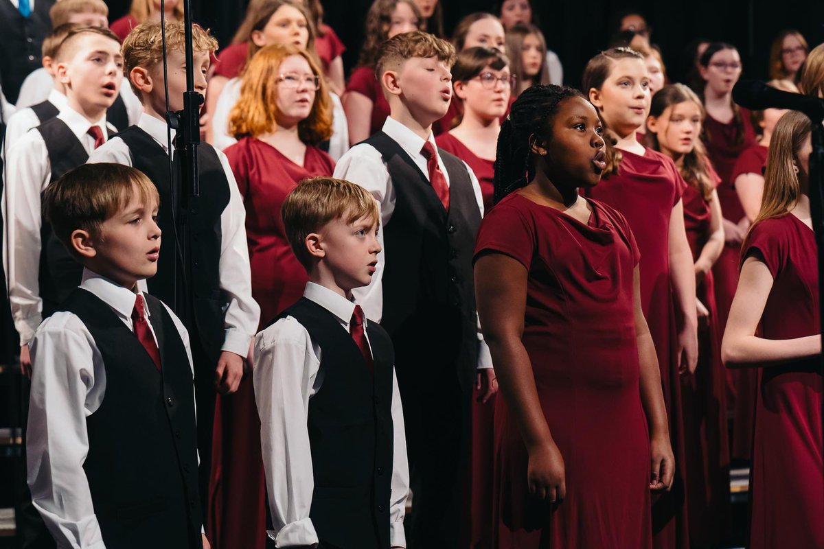 Barnsley Youth Choir tweet media