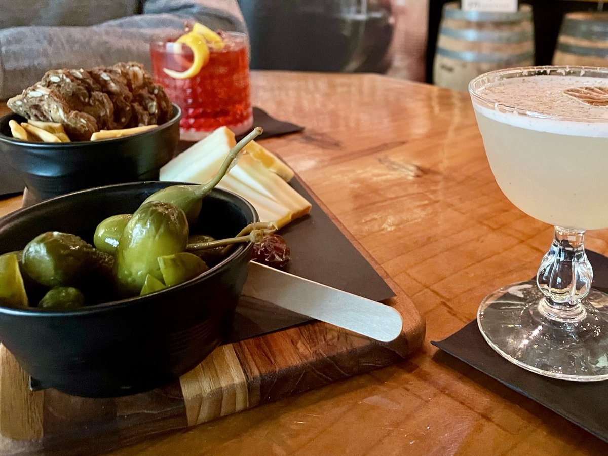 Escape the rain and join us for cocktails and snacks from 3pm ‘til 9pm today 🍸

#longtabledistillery #vancouver #cocktails #vancouvercocktails #vancouverfoodie #vancityeats #yvreats #yvrfoodie #vancouvereats #604eats #vanfoodster #explorevancouver #vancouverfoodster #dishedvan