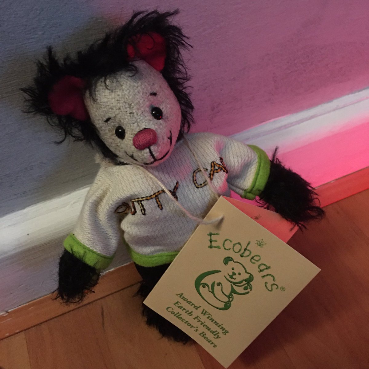 Just received this exclusive one of a kind ‘Putty Cad’ designer jointed teddy bear from the amazing @ecobears #ecobears #collectible #teddybear #oneofakind 🐻❤️👍